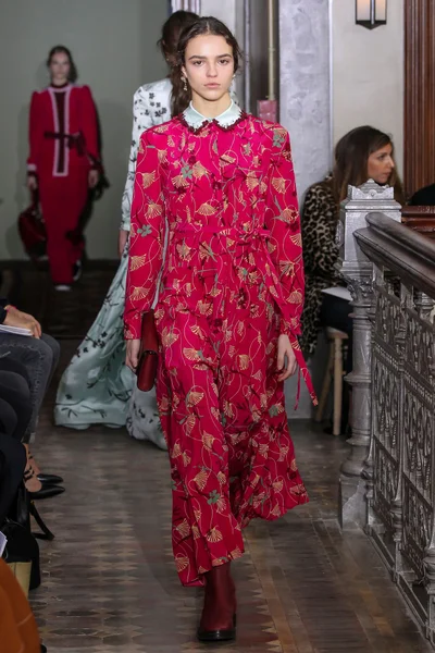 Look 24